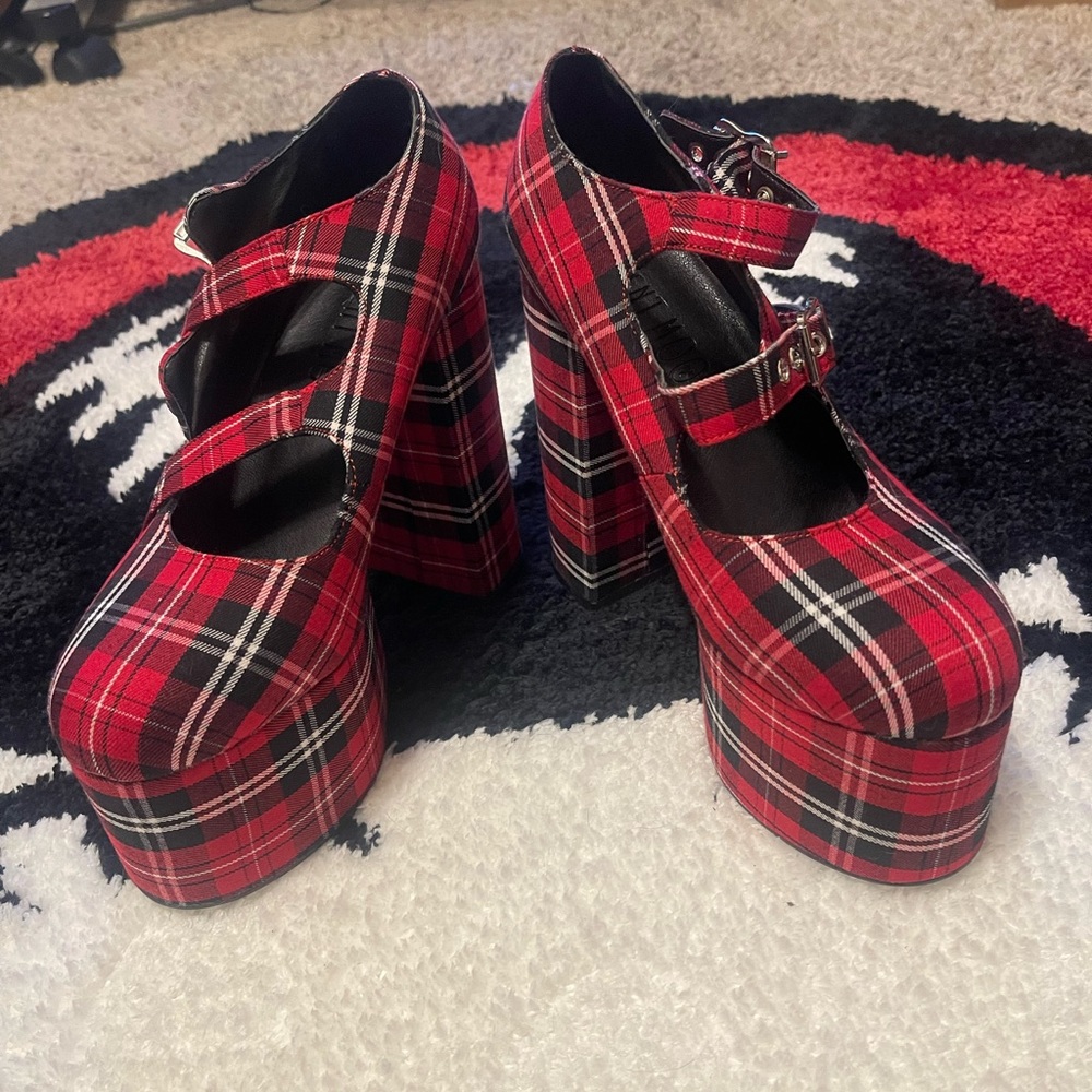 Dolls Kill current mood plaid platform shoes. NWOT. Never worn. Size 9 run small
